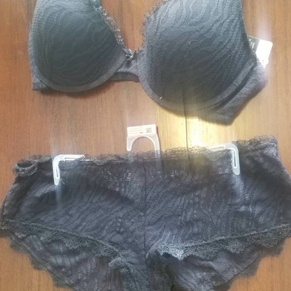 Lace Bra and Panty Set 36D Black